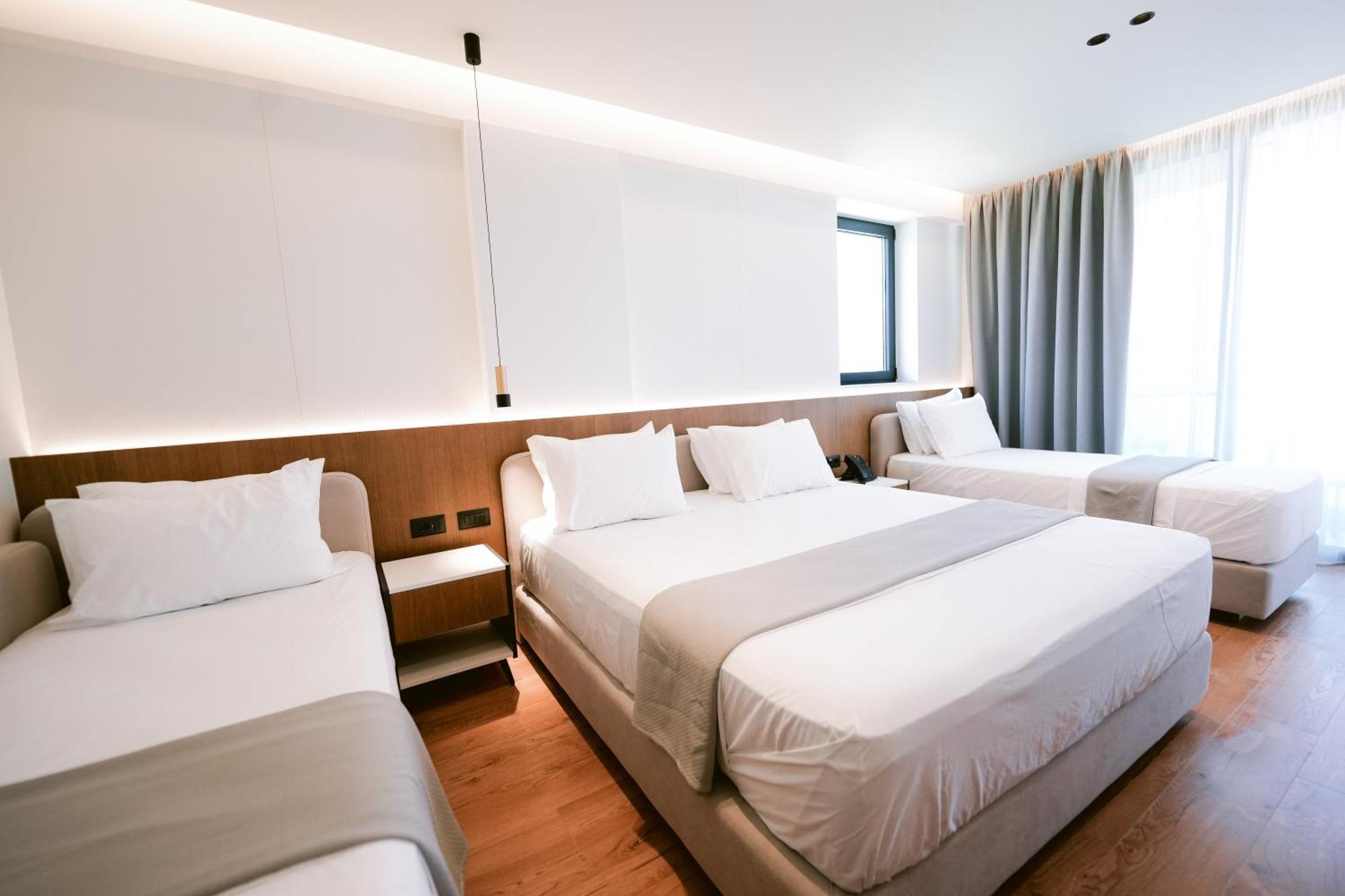 Euro Hotel Ksamil Eksteriør billede