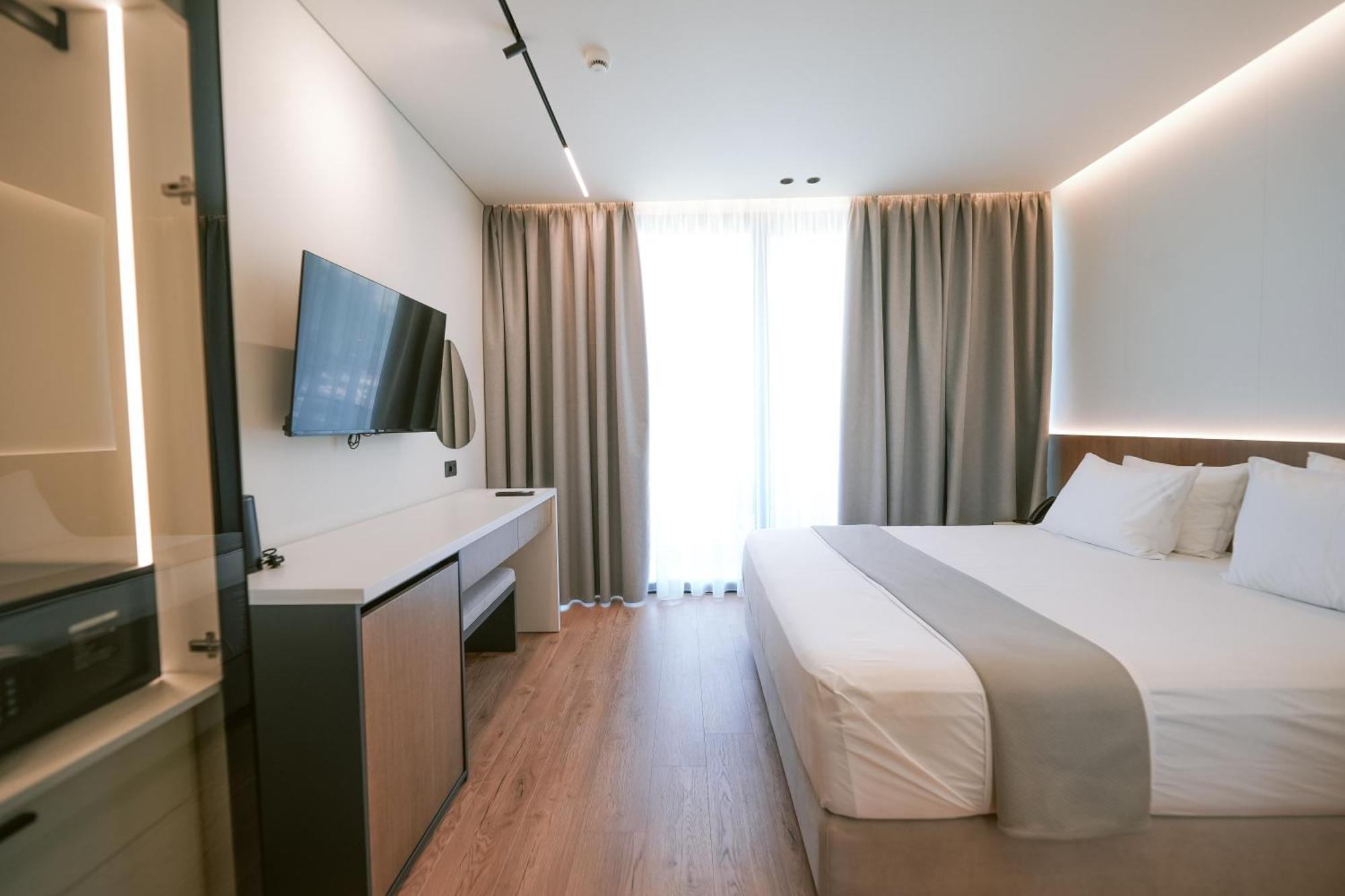 Euro Hotel Ksamil Eksteriør billede