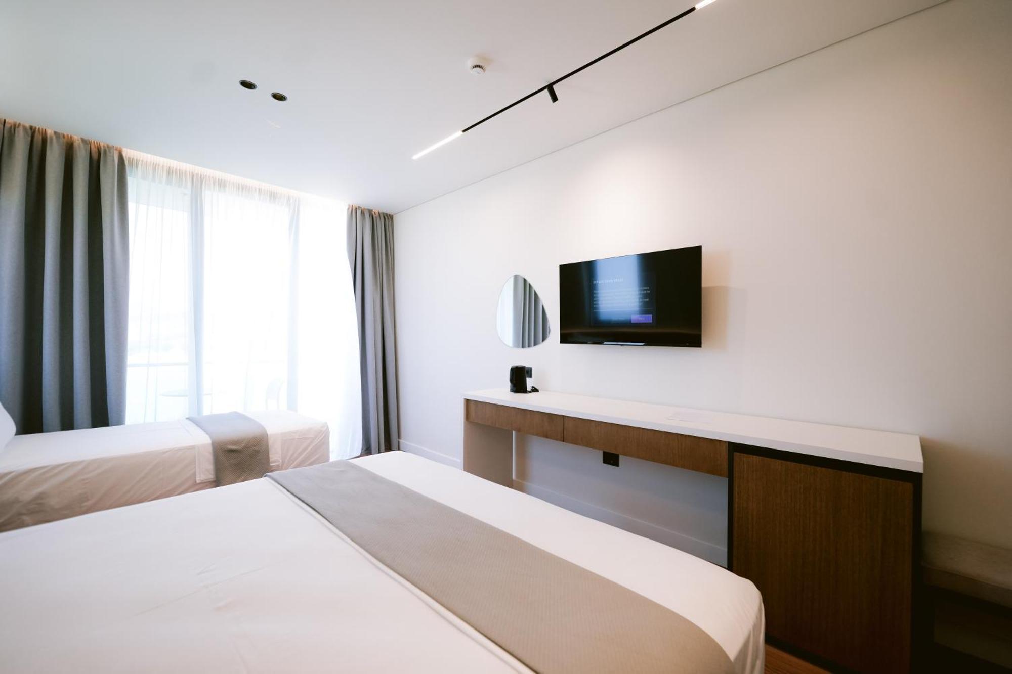 Euro Hotel Ksamil Eksteriør billede