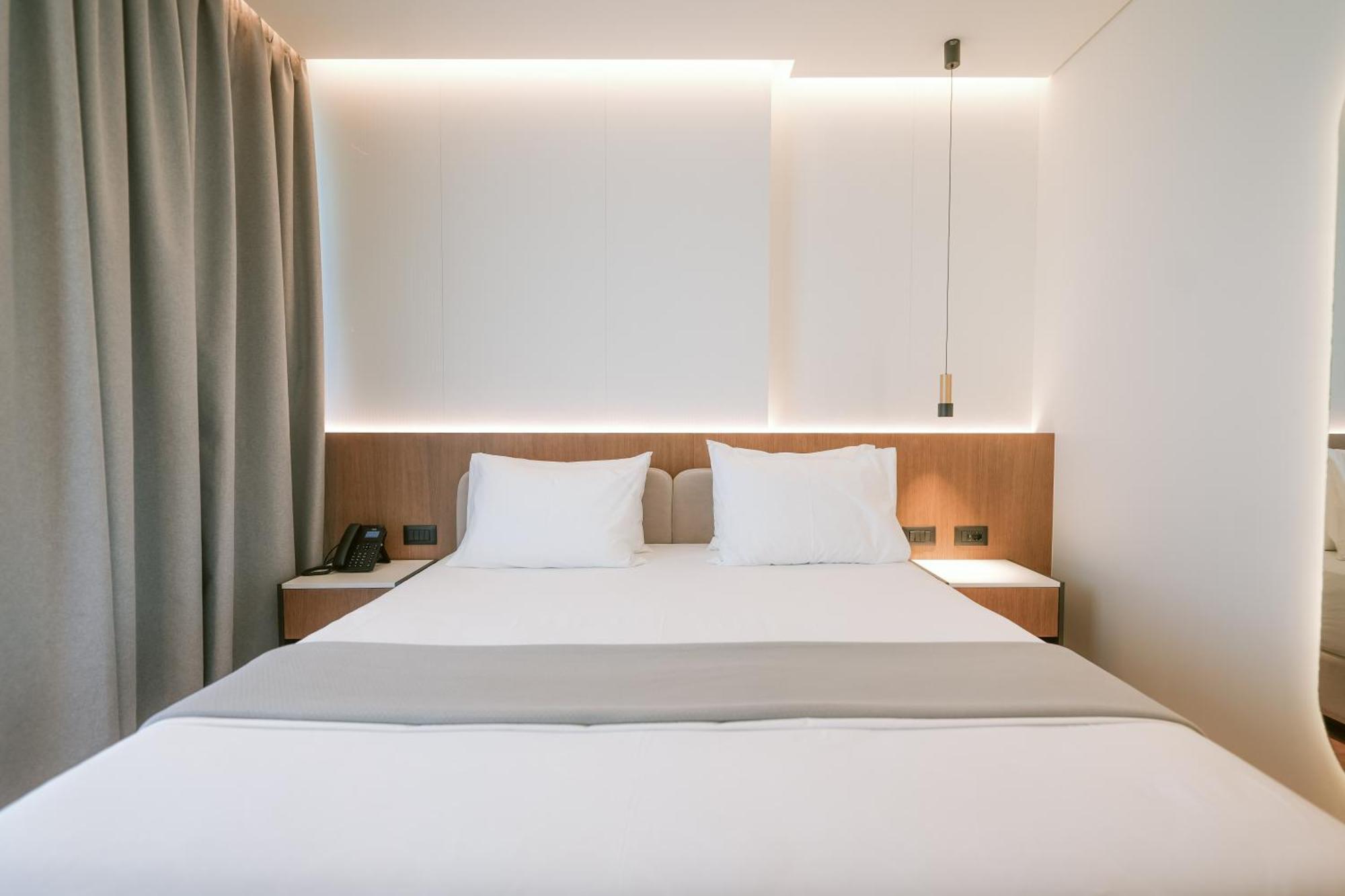 Euro Hotel Ksamil Eksteriør billede
