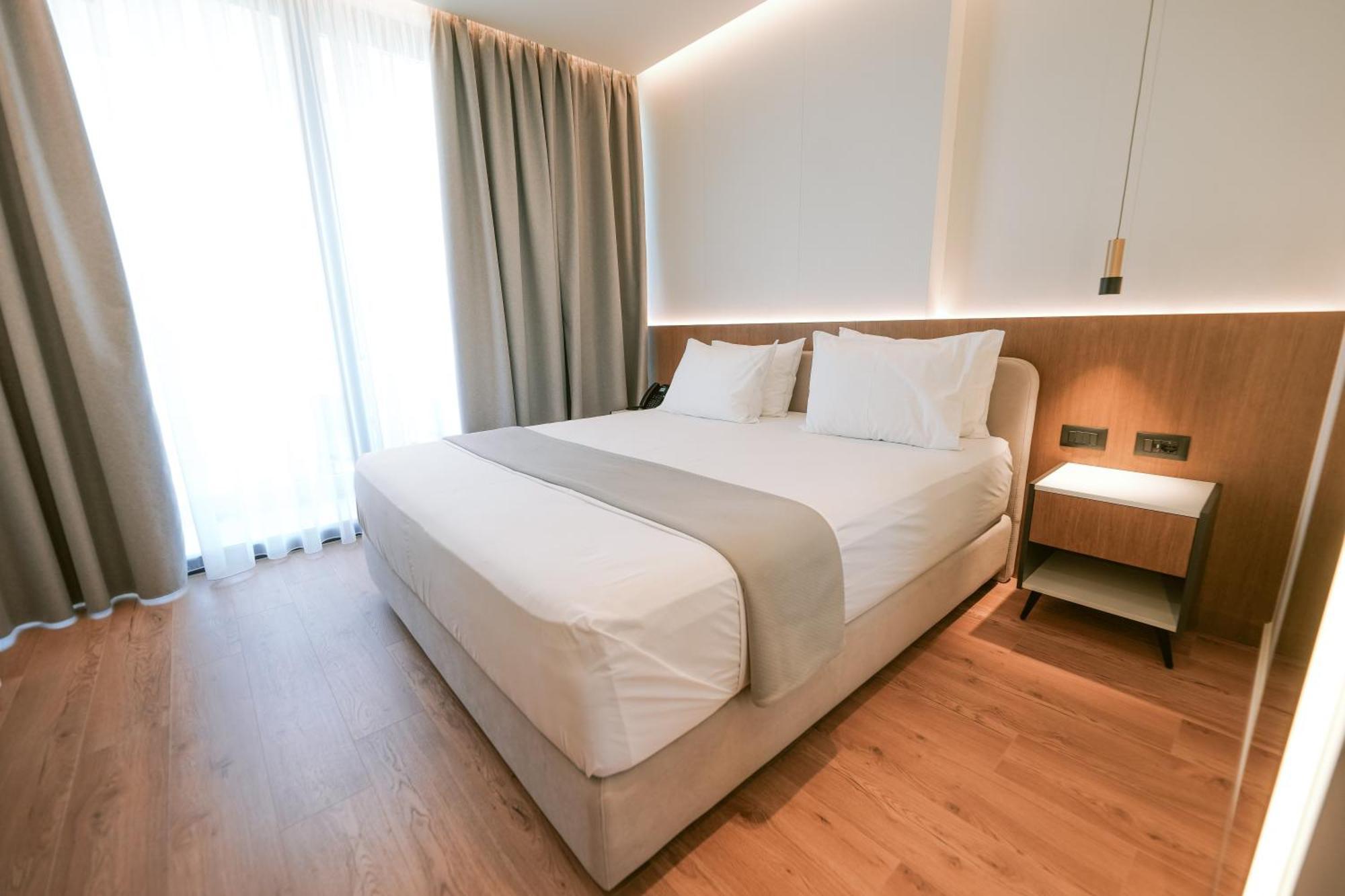 Euro Hotel Ksamil Eksteriør billede