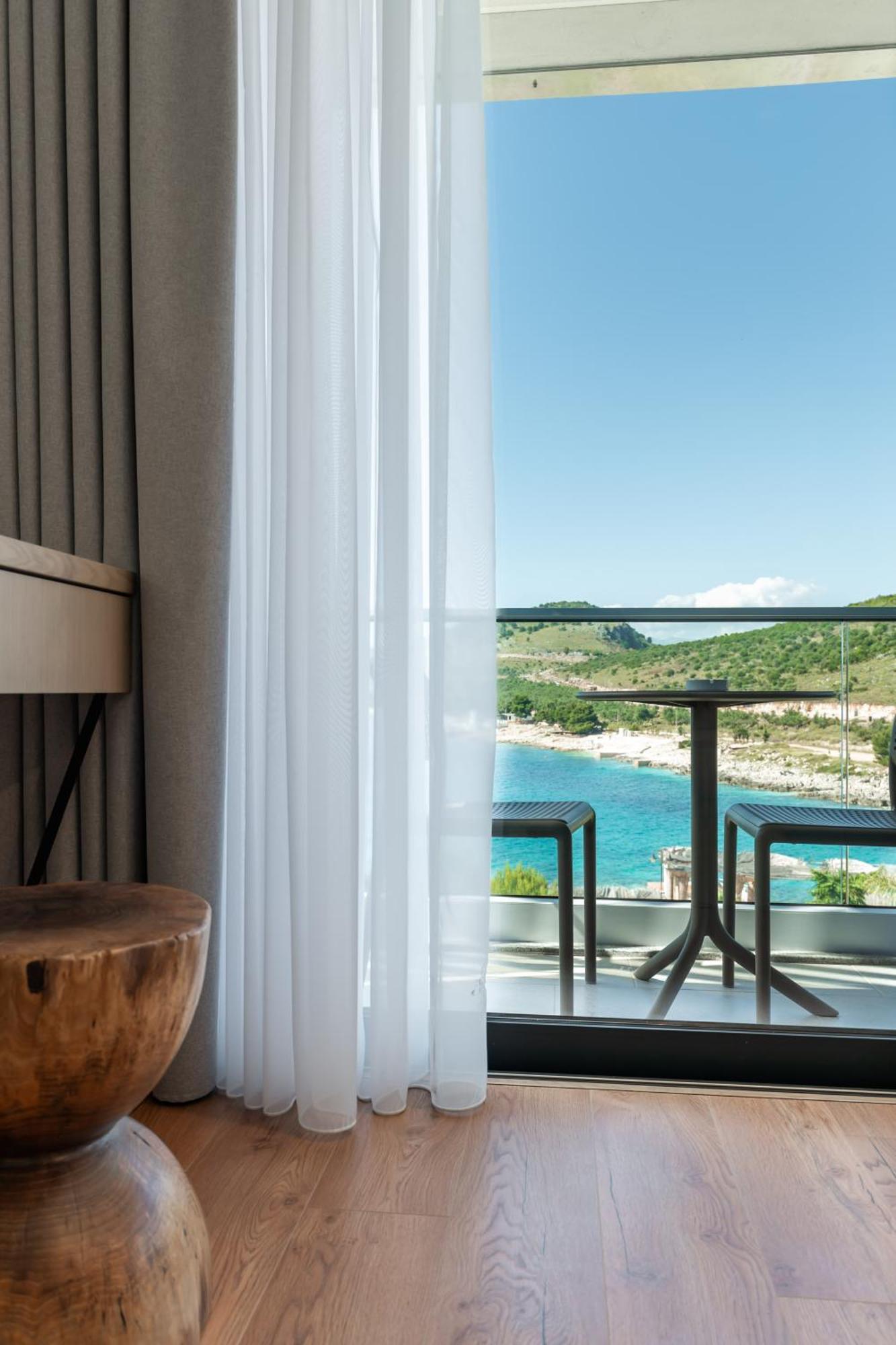 Euro Hotel Ksamil Eksteriør billede