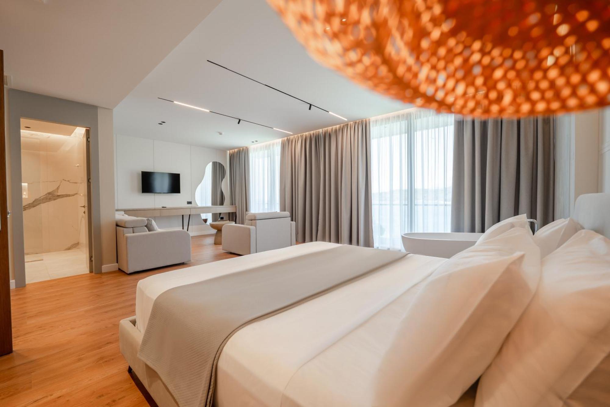 Euro Hotel Ksamil Eksteriør billede