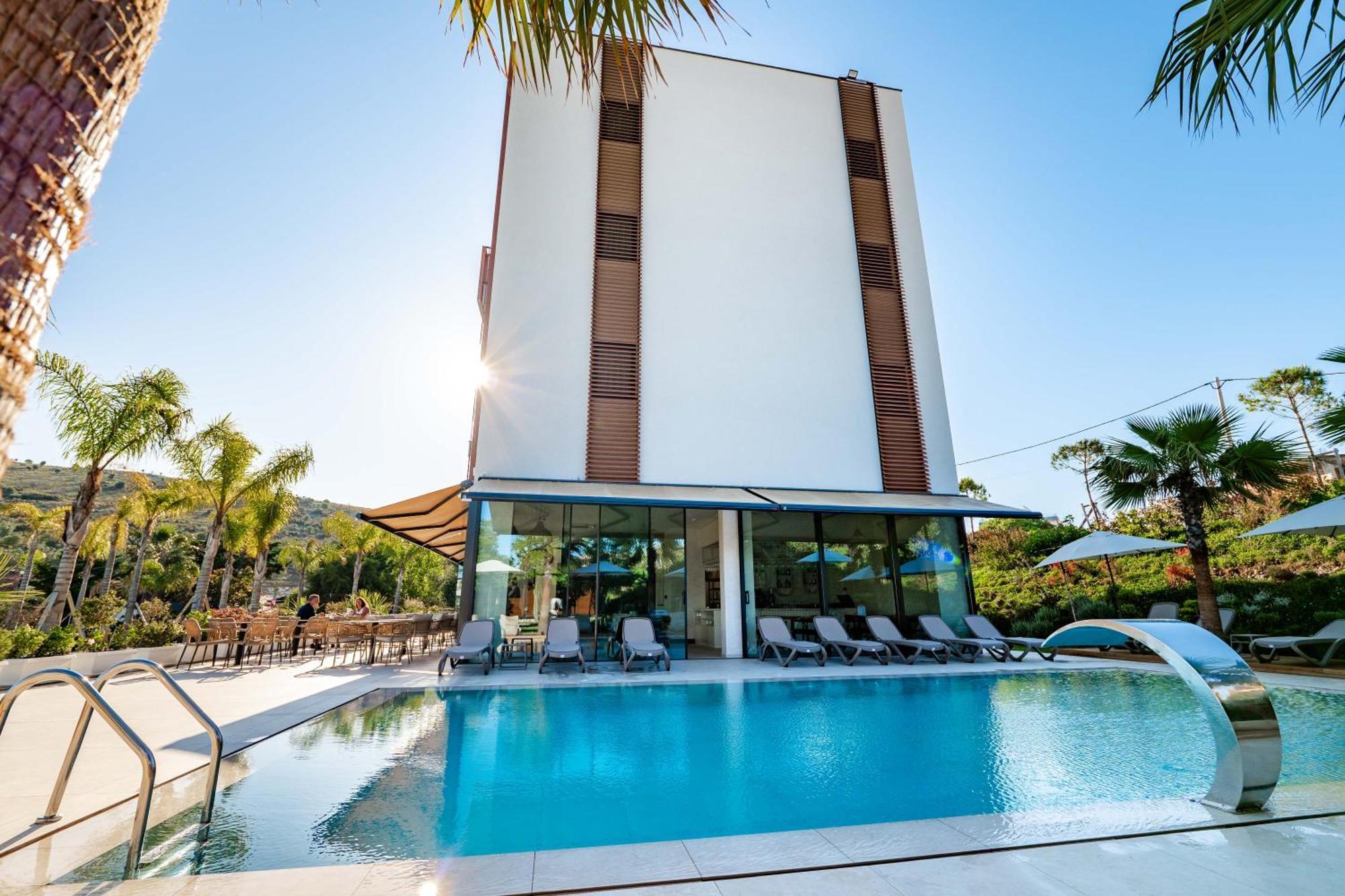 Euro Hotel Ksamil Eksteriør billede